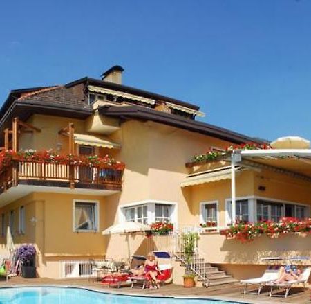 Pension Aurora Appiano Sulla Strada Del Vino Kültér fotó